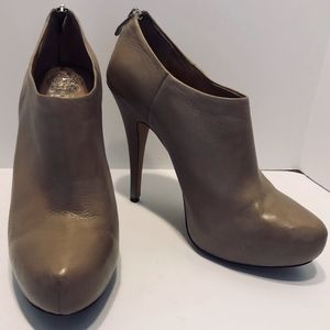 Vince Camuto Jerrell Tan Zip Booties 9.5US/39.5EU